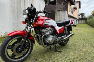 Honda CB750F