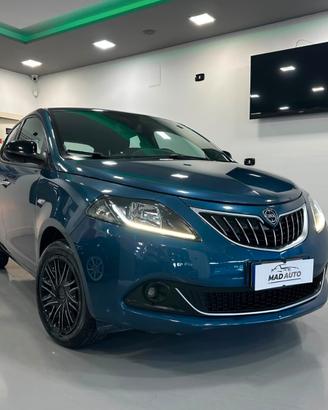 Lancia Ypsilon 1.0 FireFly 5 porte S&S Hybrid Gold