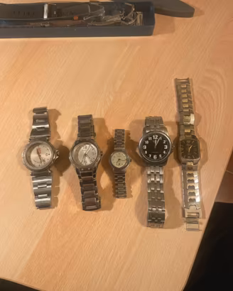 Lotto Stock 5 Orologi Vintage e Moderni + Ricambi