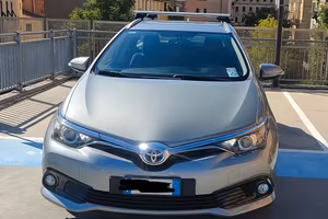 TOYOTA AURIS 1.8  S.T.  HYBRID 