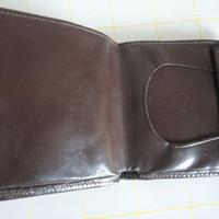 PORTAFOGLIO CM 8.2x8.2 CON PORTAMONETE pbpb