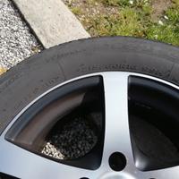 Cerchi in lega con gomme termiche invernali 