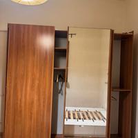 Armadio 3 ante con specchio, spazioso e funzionale