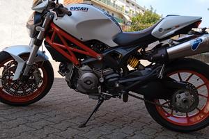 Monster 796