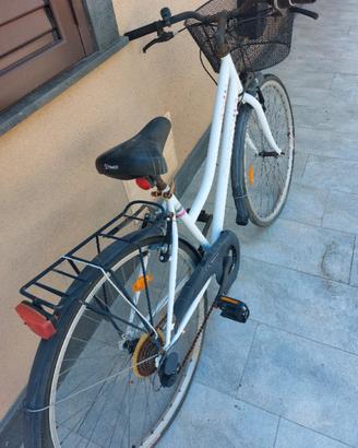 bicicletta da passeggio misura 28 con cambio 