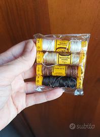 Filo di seta per sartoria