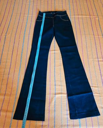 leggings/jeans a zampa di elefante 