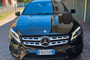 Mercedes-Benz GLA 200d Automatic Premium
