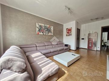 5 LOCALI A ASTI
