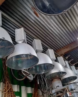 Stock lampade industriali
