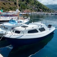 Barca pilotina cabinata Elba 600