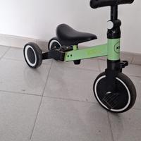 Triciclo con pedali bambini da 10 a 36 mesi.