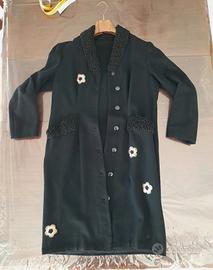 Cappotto in lana e inserti in pelliccia