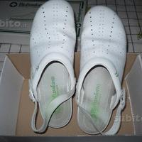 Calzature infermieristiche