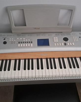 Tastiera YAMAHA DGX 620 con supporto e seggiolino