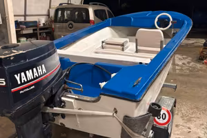 Motoscafo 4mt, carrello e motore Yamaha 25hp