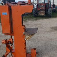 Spaccalegna a cardano