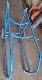 Porta fusti ribaltabile