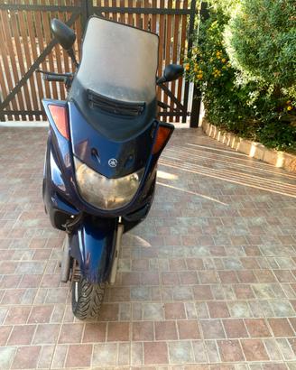 Scooter yamaha 250