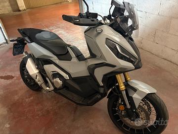 Honda x adv 750