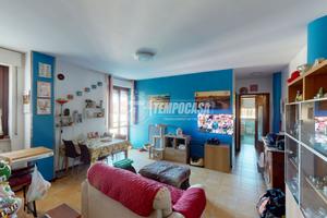 Appartamento in recente palazzina con ampio terraz