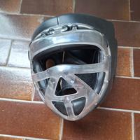 Caschetto con maschera x arti marziali