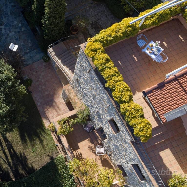 Villa di 515 m² con più di 5 locali e box auto dop - Altro