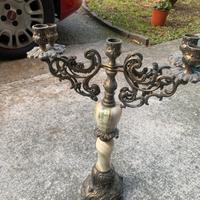Candelabro antico in bronzo e marmo