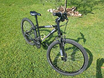 Mountain Bike ROCKRIDER ST500