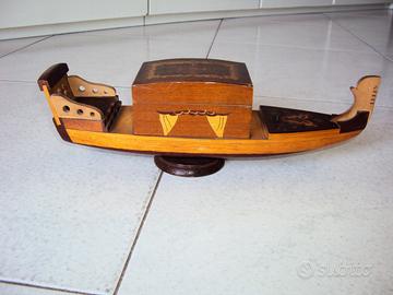 Gondola in legno con carillon anni 60