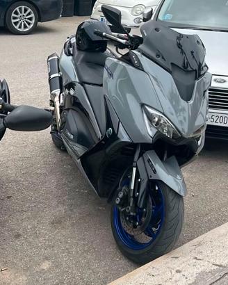 Yamaha T max 530