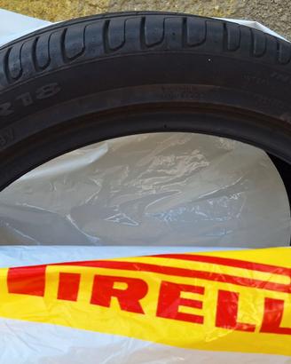 Gomma Pirelli Cinturato P7 215/45 R18