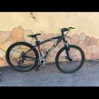 Bicicletta mountan bike 27.5