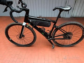 Bici Gravel BMC URS 01 Four