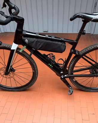 BMC URS 01 Four - Rival AXS - ICS MTT Redshift