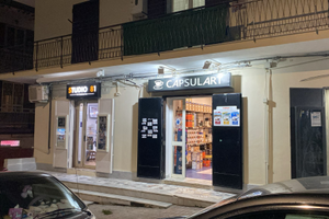 Locale commerciale con rendita mensile