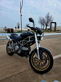 Ducati Monster dark I.E 620