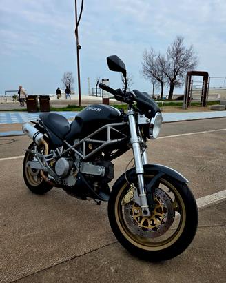 Ducati Monster dark I.E 620