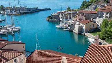 Porto Piccolo, terrazzo vista mare