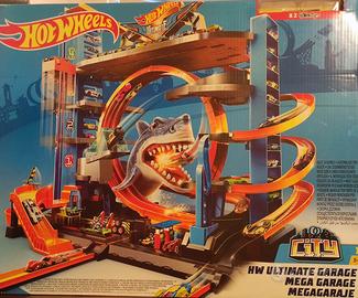 Hot Wheels Ultimate Garage Squalo con Scatola 