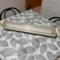 Lampada neon da parete