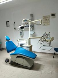 Studio odontoiatrico con attrezzatura