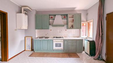 cucina funzionante in buono stato 