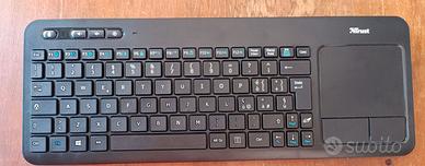 Tastiera wireless con touchpad Trust