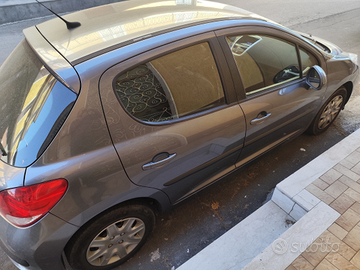 Peugeot 2007