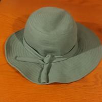 cappello verde donna
