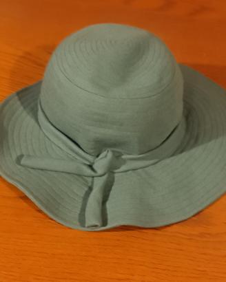 cappello verde donna