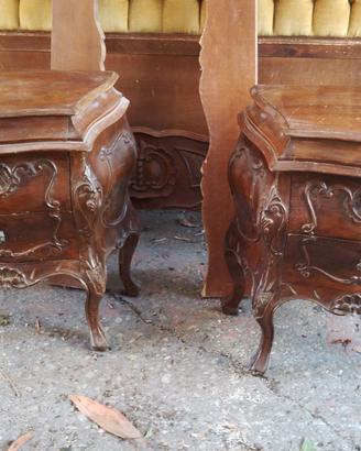 Comodini in legno massello, stile barocco