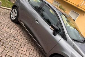 Renault Clio 1.5 dCi 75cv 2014 Distribuzione nuova