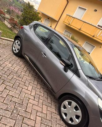 Renault Clio 1.5 dCi 75cv 2014 Distribuzione nuova
